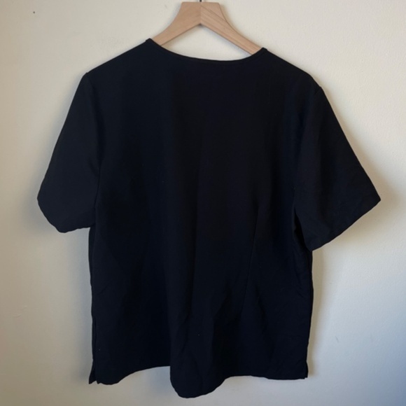 Figs Casma Three-Pocket‎ Scrub Top - Picture 6 of 9